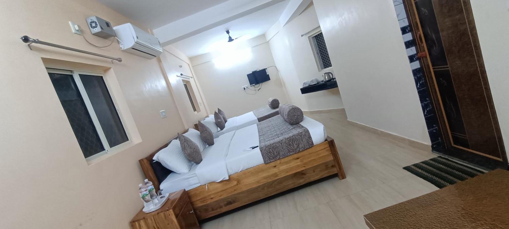 Hotel Vip Prime Puri Exteriör bild